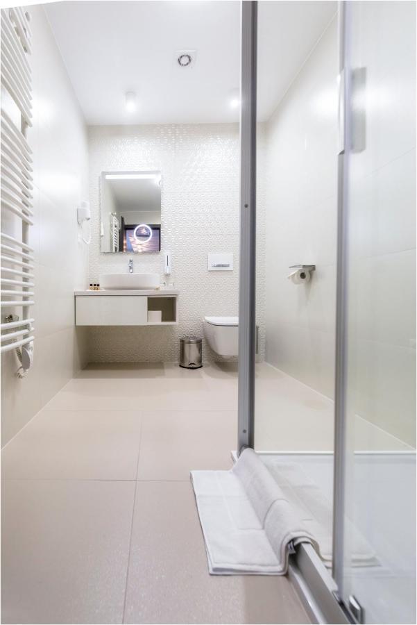 Hotel Szatmari & Etterem Jászberény 외부 사진